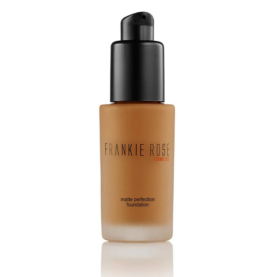 MATTE PERFECTION FOUNDATION latte