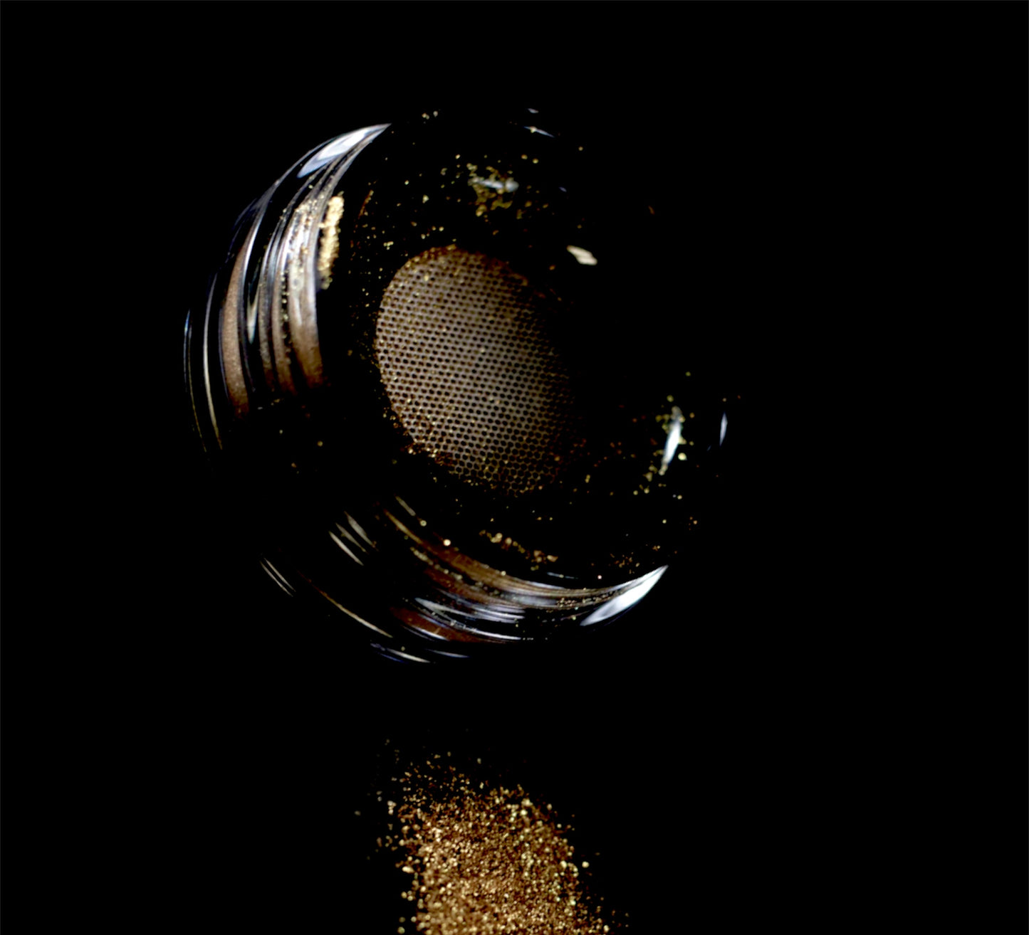BOSS BEAUTY “GLOW SHIMMER” POWDER