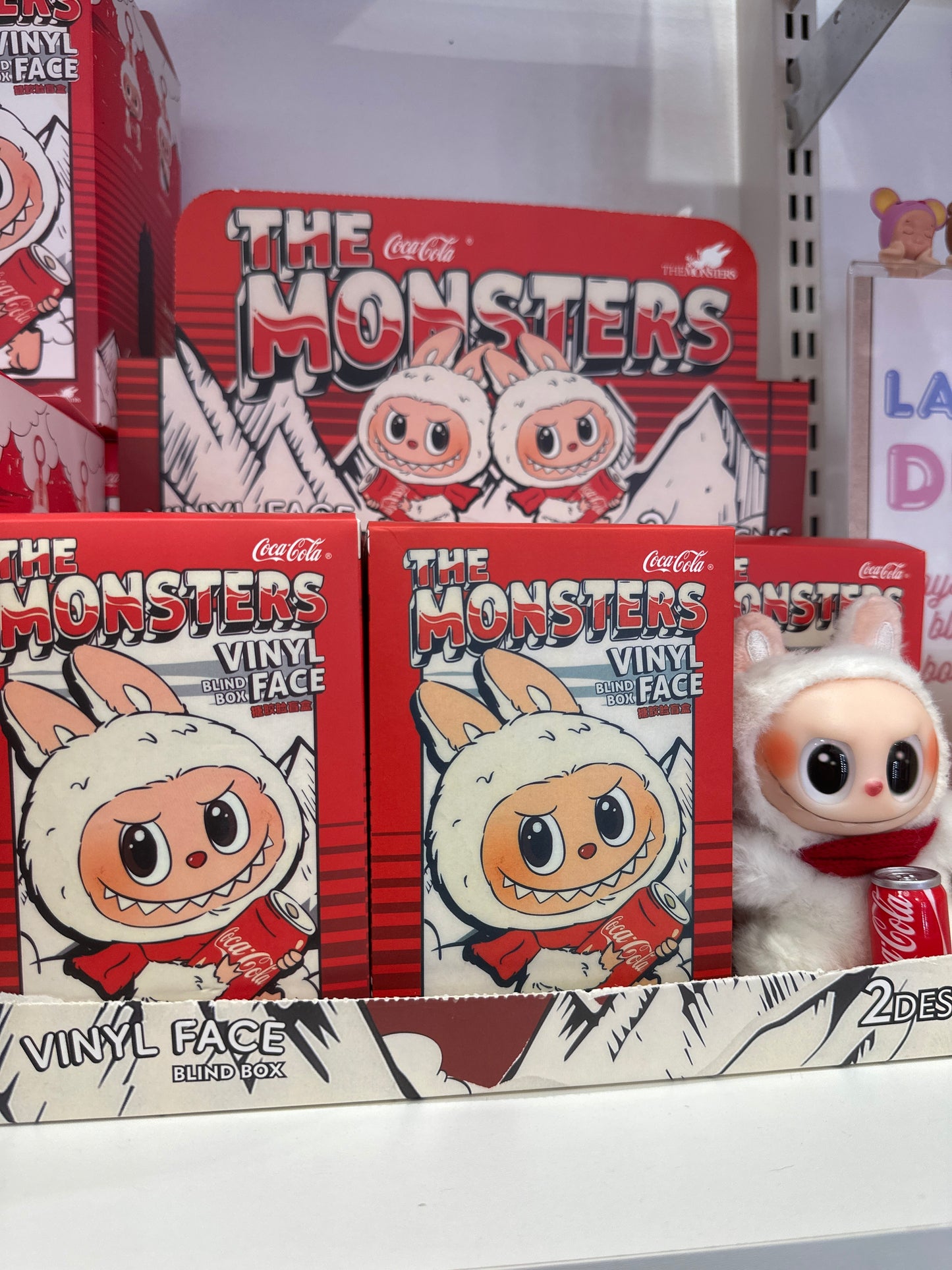THE MONSTERS coca cola serie blind box